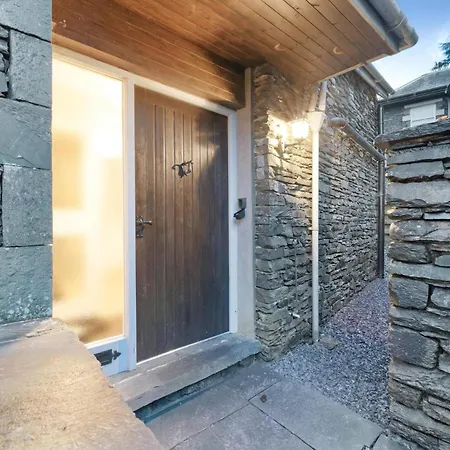 펜션 2 Bed In Ambleside Oc-Lr190 앰블사이드